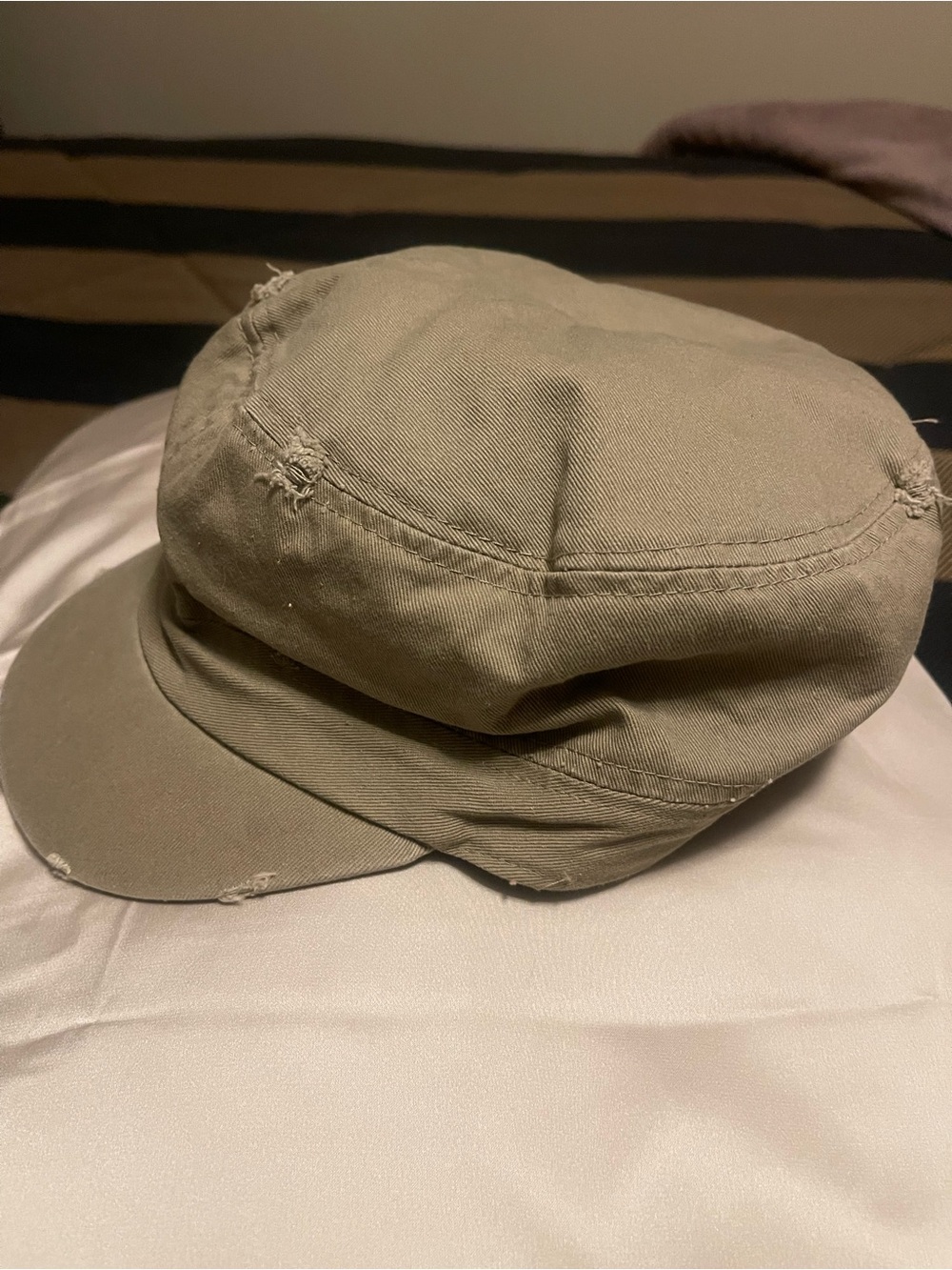 Unisex - Olive Military-Style Cotton Cap